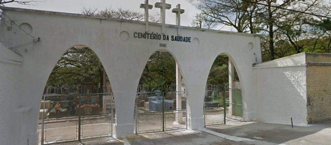 Coroa-de-Flores-cemiterio-da-saudade